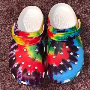 Classic Tie-Dye Graphic Clog